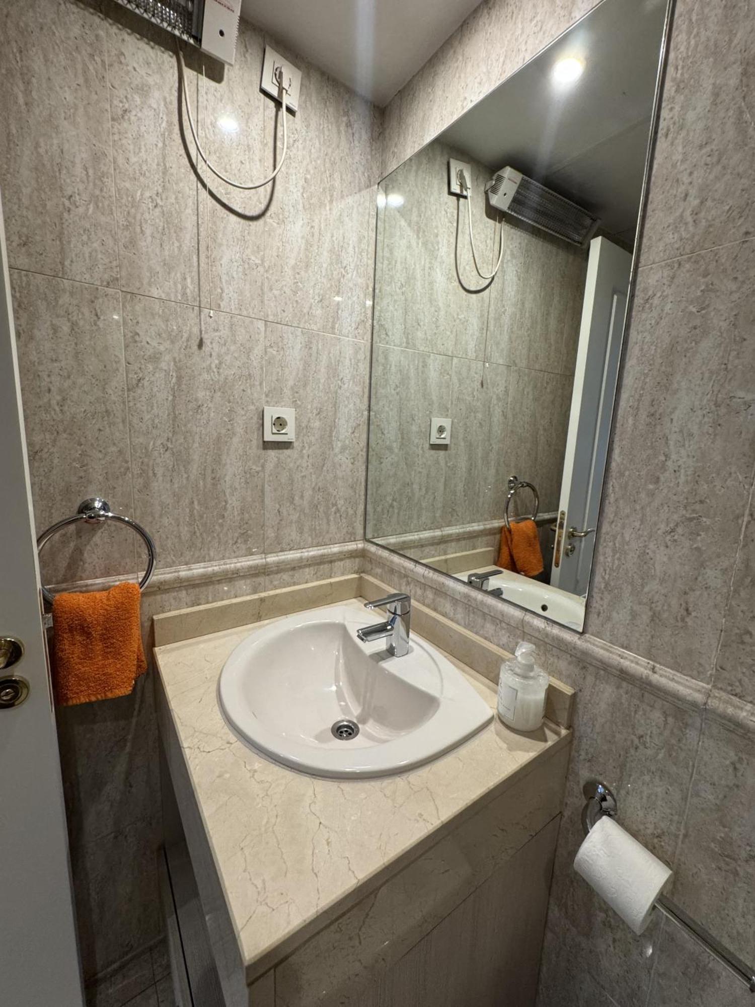 Casa Con Piscina Apartman Madrid Kültér fotó