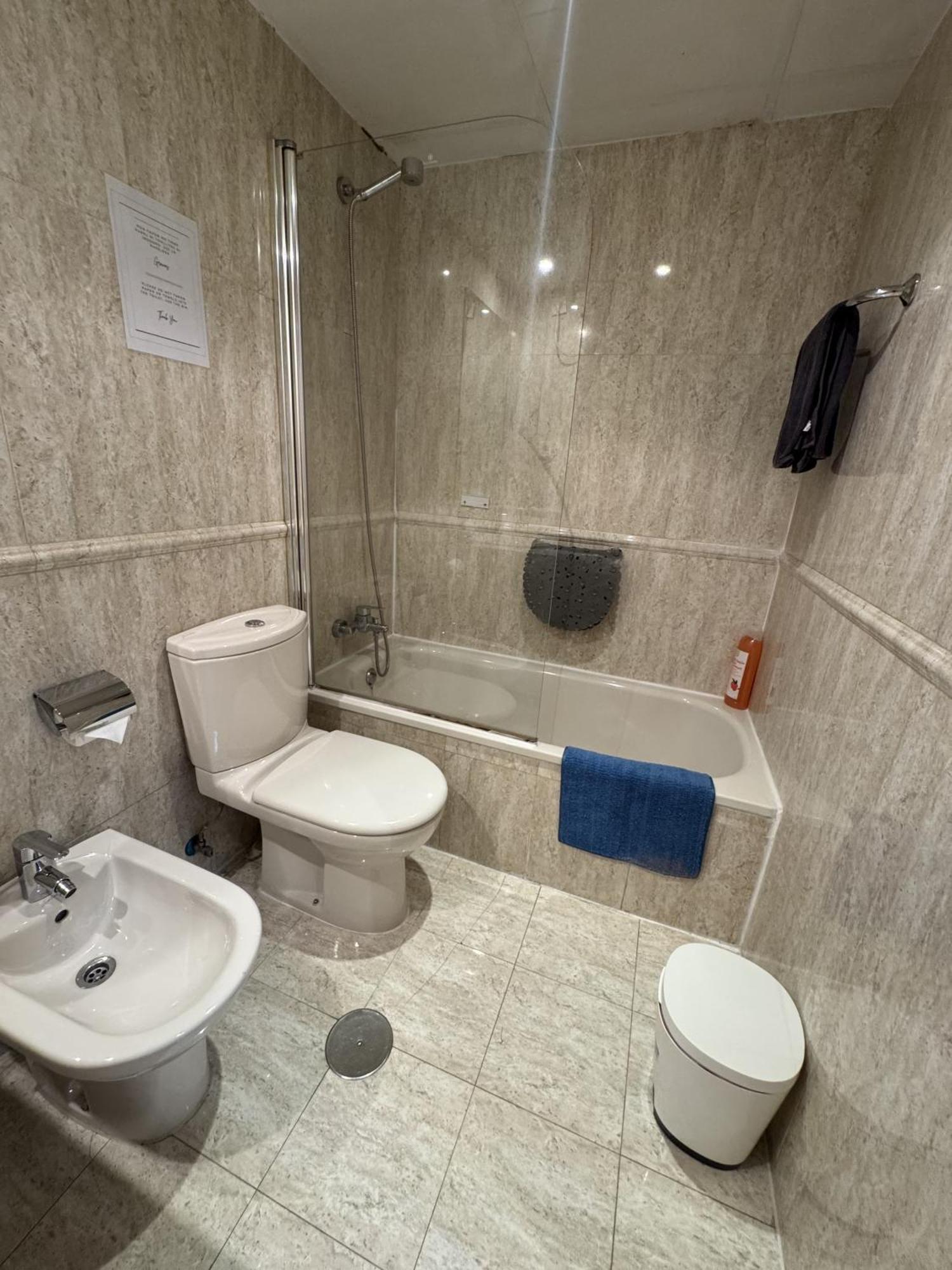 Casa Con Piscina Apartman Madrid Kültér fotó